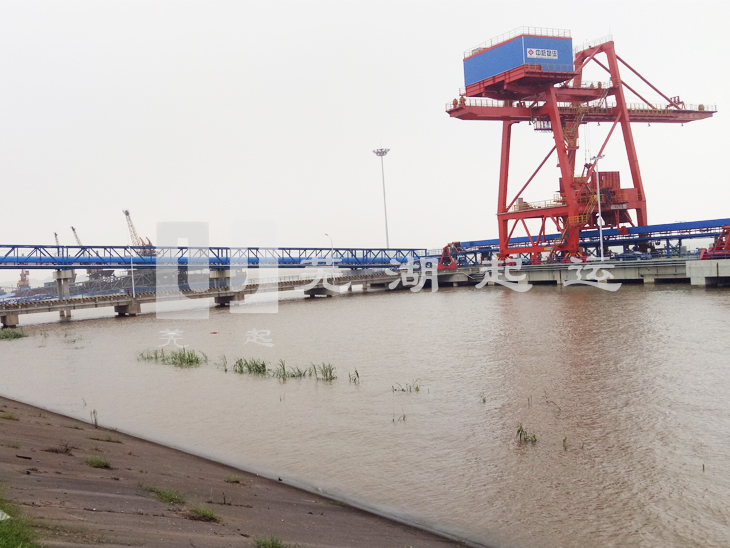 N-TGD、TDG型鋼絲繩膠帶斗式提升機(jī)